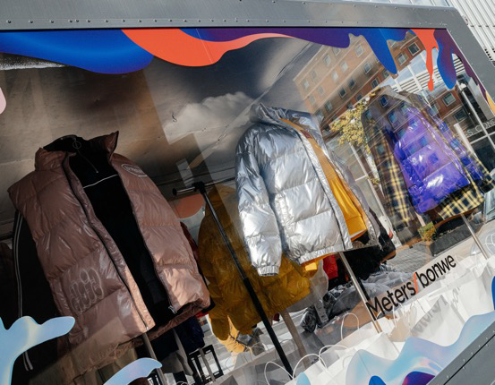 惊现一家“嗖”的一声会跑的快闪店不朽情缘游戏平台前方高能！纽约(图13)